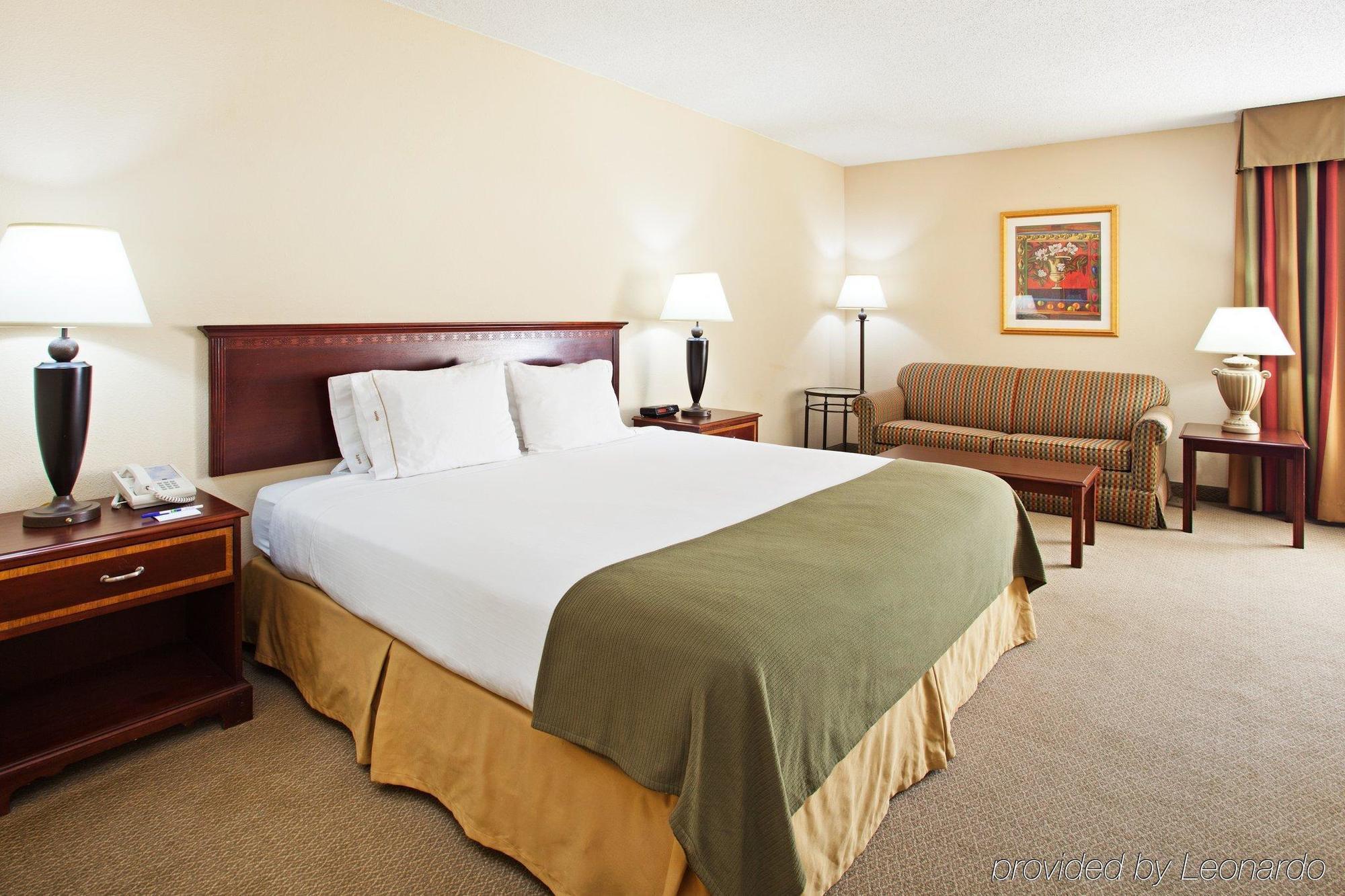 Holiday Inn Express Hotel & Suites Pigeon Forge By Ihg Номер фото
